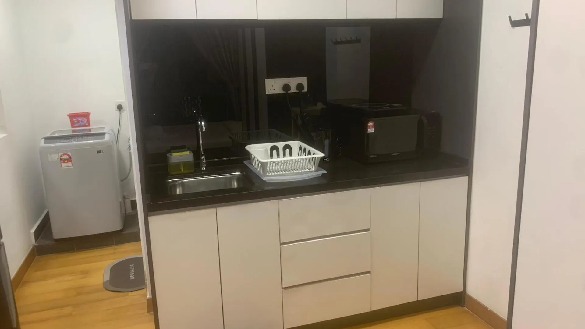 Hotel Woodpecker Colony Suites Kuala Lumpur