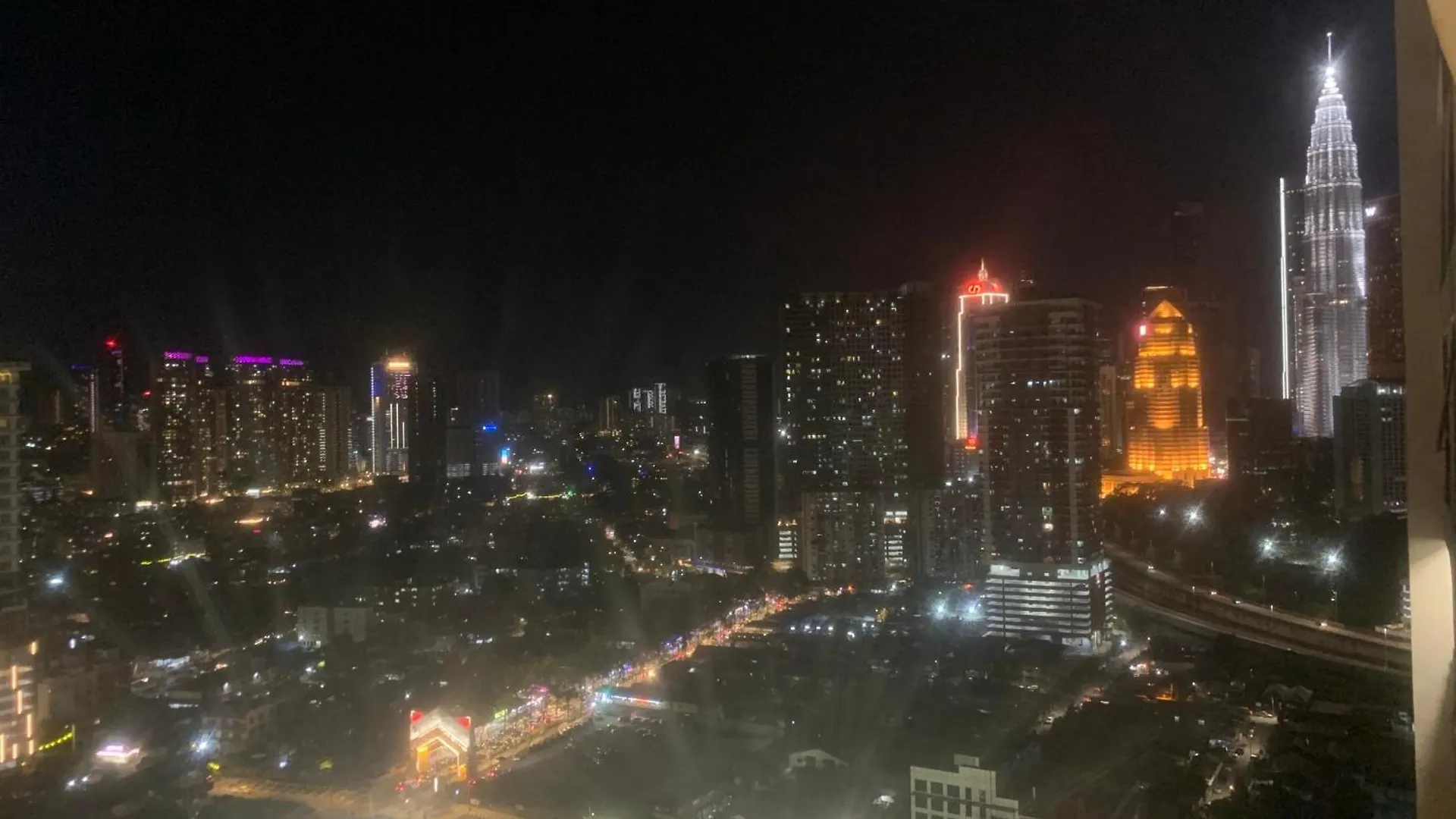 Hotel Woodpecker Colony Suites Kuala Lumpur